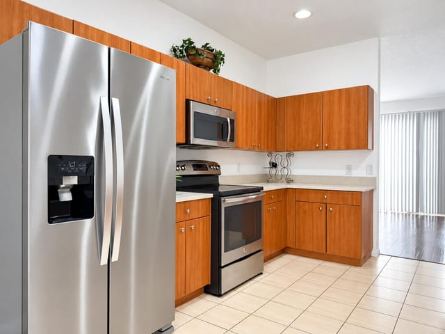 2725 NE 8TH Avenue 112, Wilton Manors, FL 33334