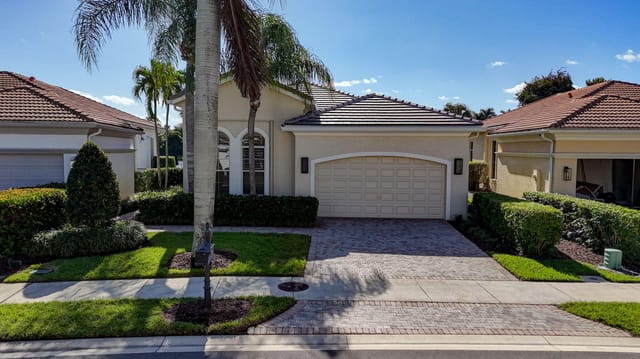 114 ANDALUSIA Way, Palm Beach Gardens, FL 33418