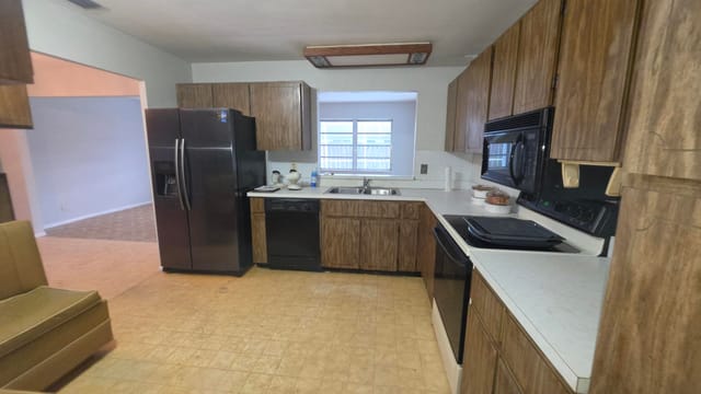 1033 SW 25TH Place, Boynton Beach