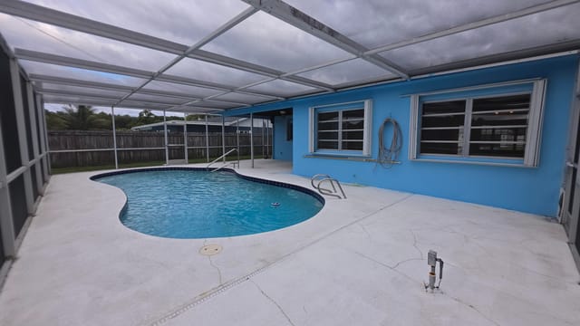 1033 SW 25TH Place, Boynton Beach