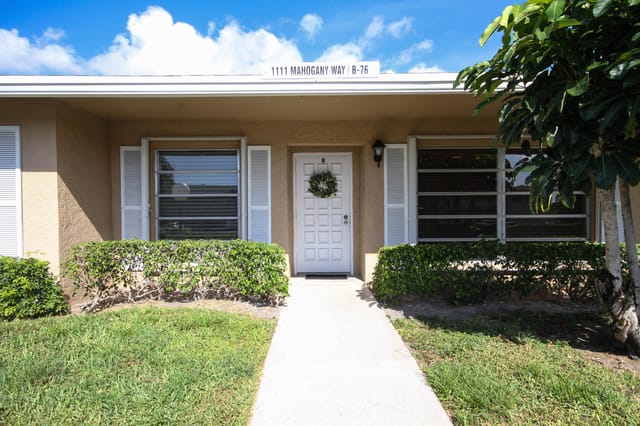 1111 Mahogany Way 76-B, Delray Beach, FL 33445