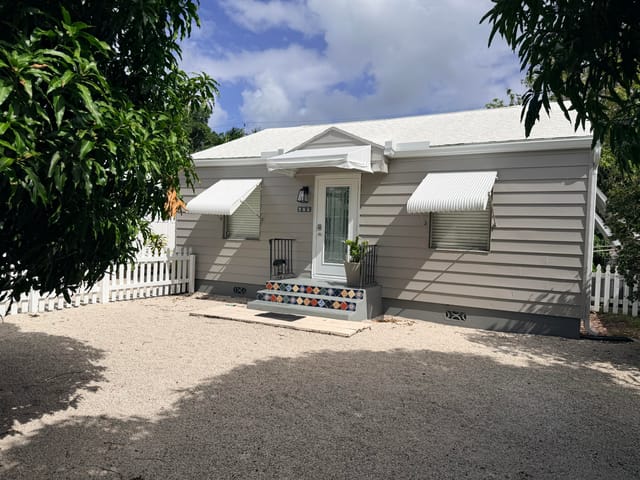 629 SE 4TH Avenue, Delray Beach, FL 33483