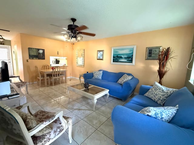 2855 GARDEN Drive S 306, Palm Springs, FL 33461
