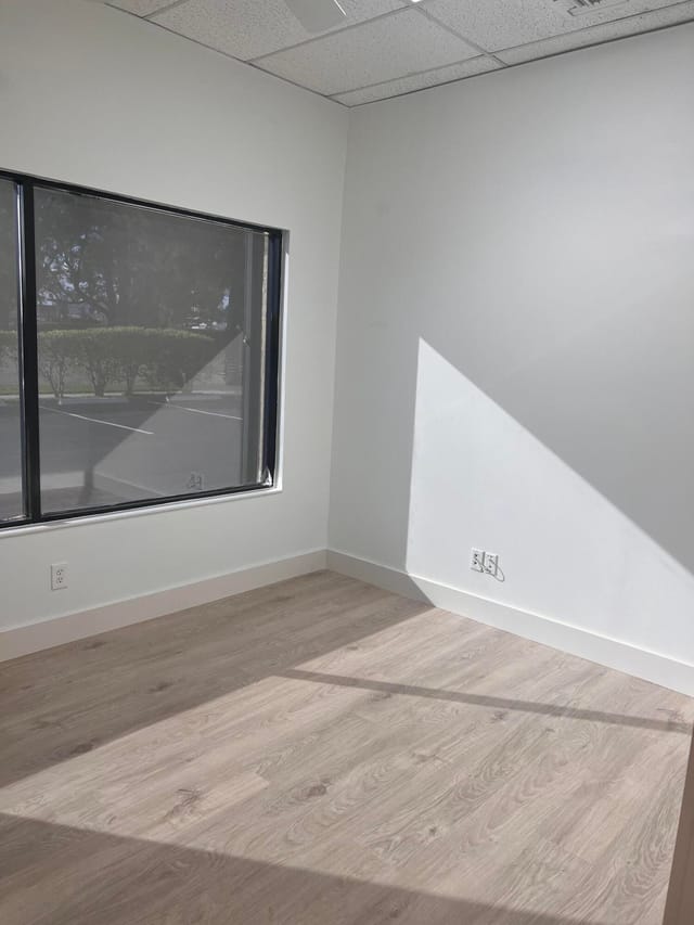 Middle office suite