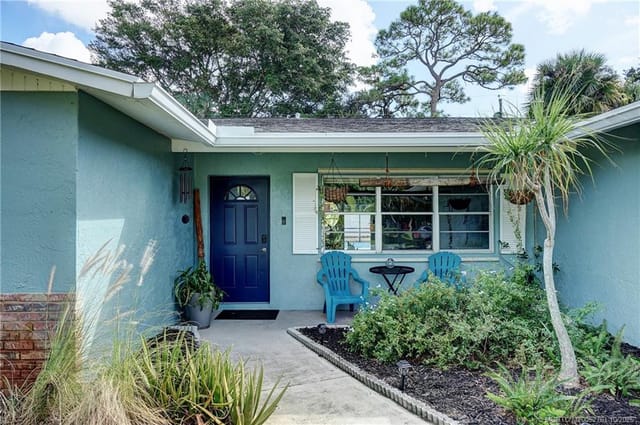 905 SE Flamingo Avenue, Stuart, FL 34996