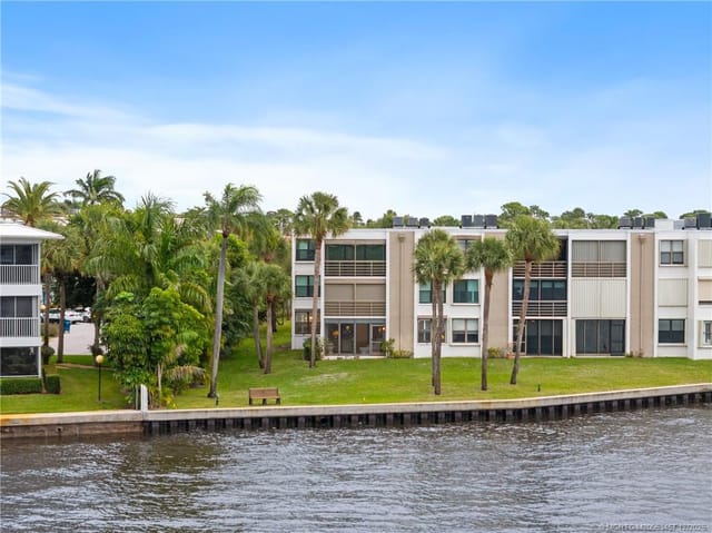 1950 SW Palm City Road 8-107, Stuart, FL 34994
