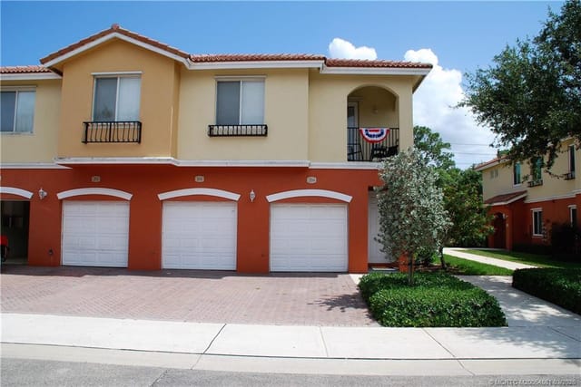 51 SE Sedona Circle 104, Stuart, FL 34994