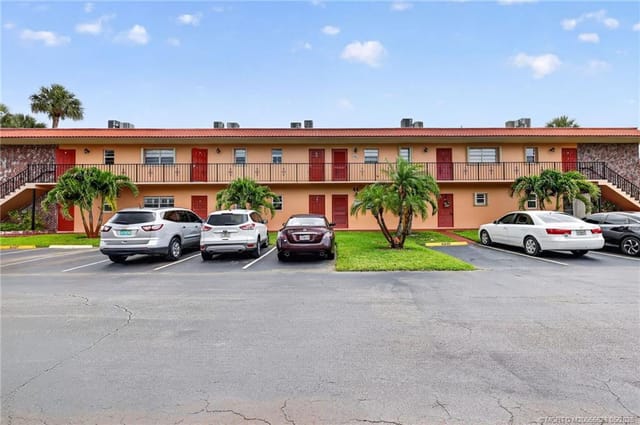 1985 SW Palm City Road J, Stuart, FL 34994