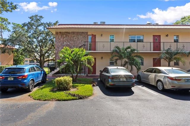 1913 SW Palm City Road 7i, Stuart, FL 34994