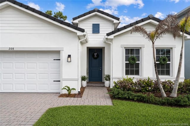 208 SW Pomeroy Street, Stuart, FL 34997