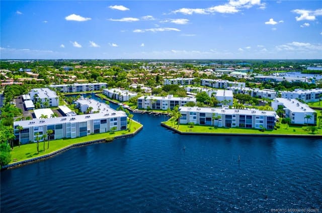 1950 SW Palm City Road 13307, Stuart, FL 34994