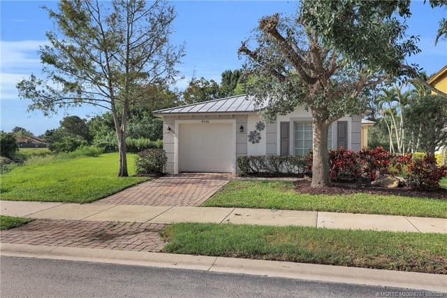 4526 SE Graham Drive, Stuart, FL 34997