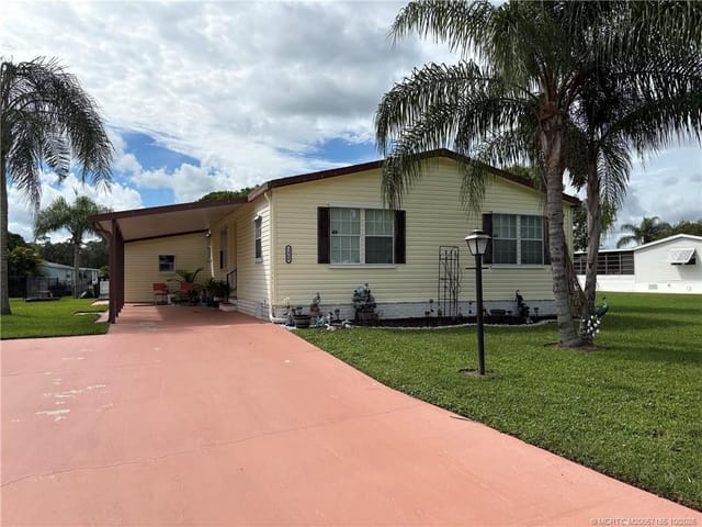 2460 SW Versailles Terrace, Stuart, FL 34997
