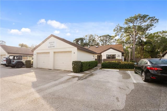 2054 SW Silver Pine Way 123H, Palm City, FL 34990