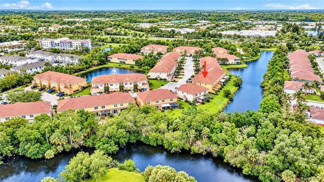 615 SW Glen Crest Way, Stuart, FL 34997